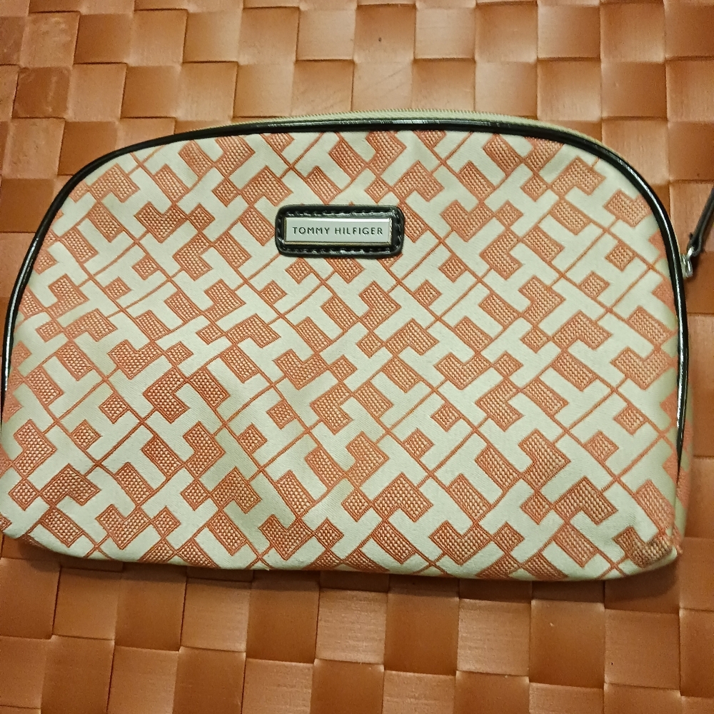 TOMMY HILFIGER NEW COSMETIC BAG